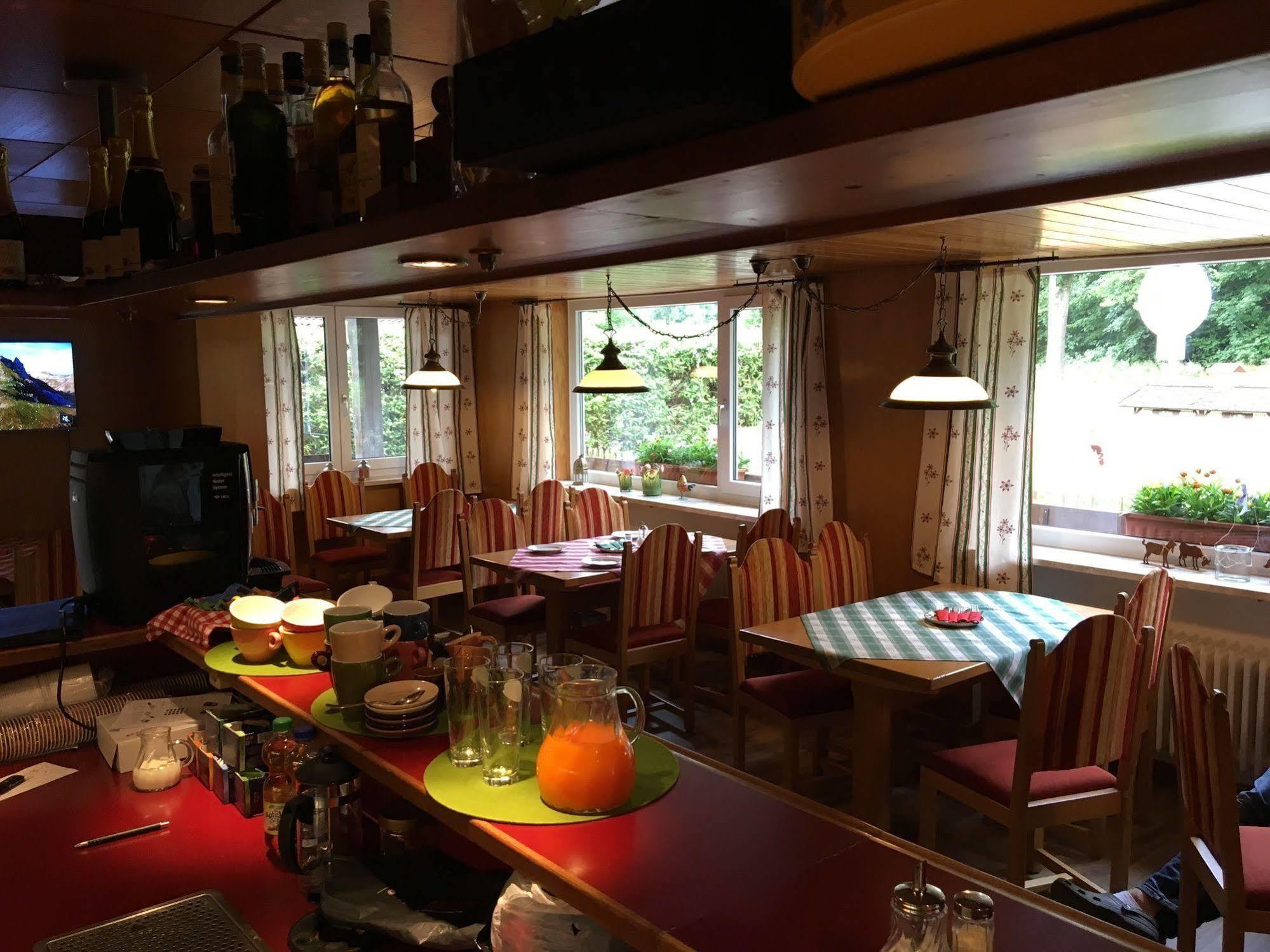 Hotel Pension Schwansee 슈방가우 외부 사진